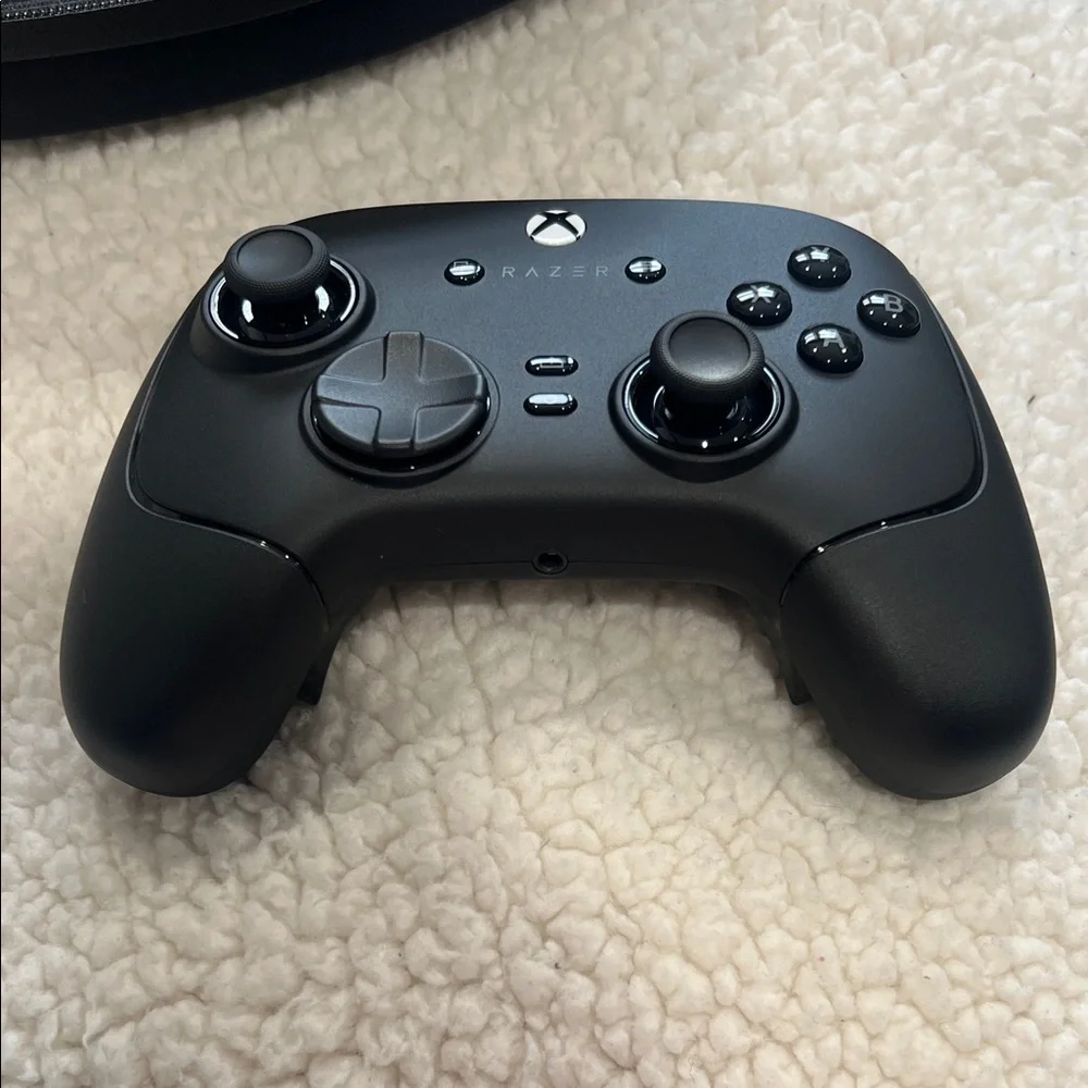 Razer wolverine Black Wireless Controller with Case